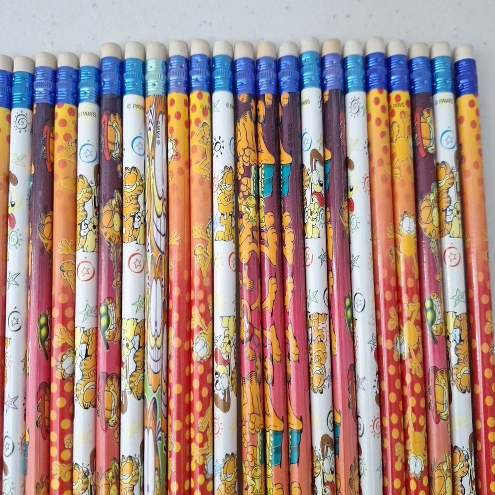 Vintage 1978 Garfield PENCIL LOT OF 28 Unused Loose Pencils- 28 Regular Size NEW
